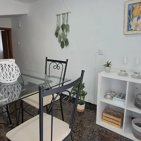 Holiday home Casa Del Castillo *